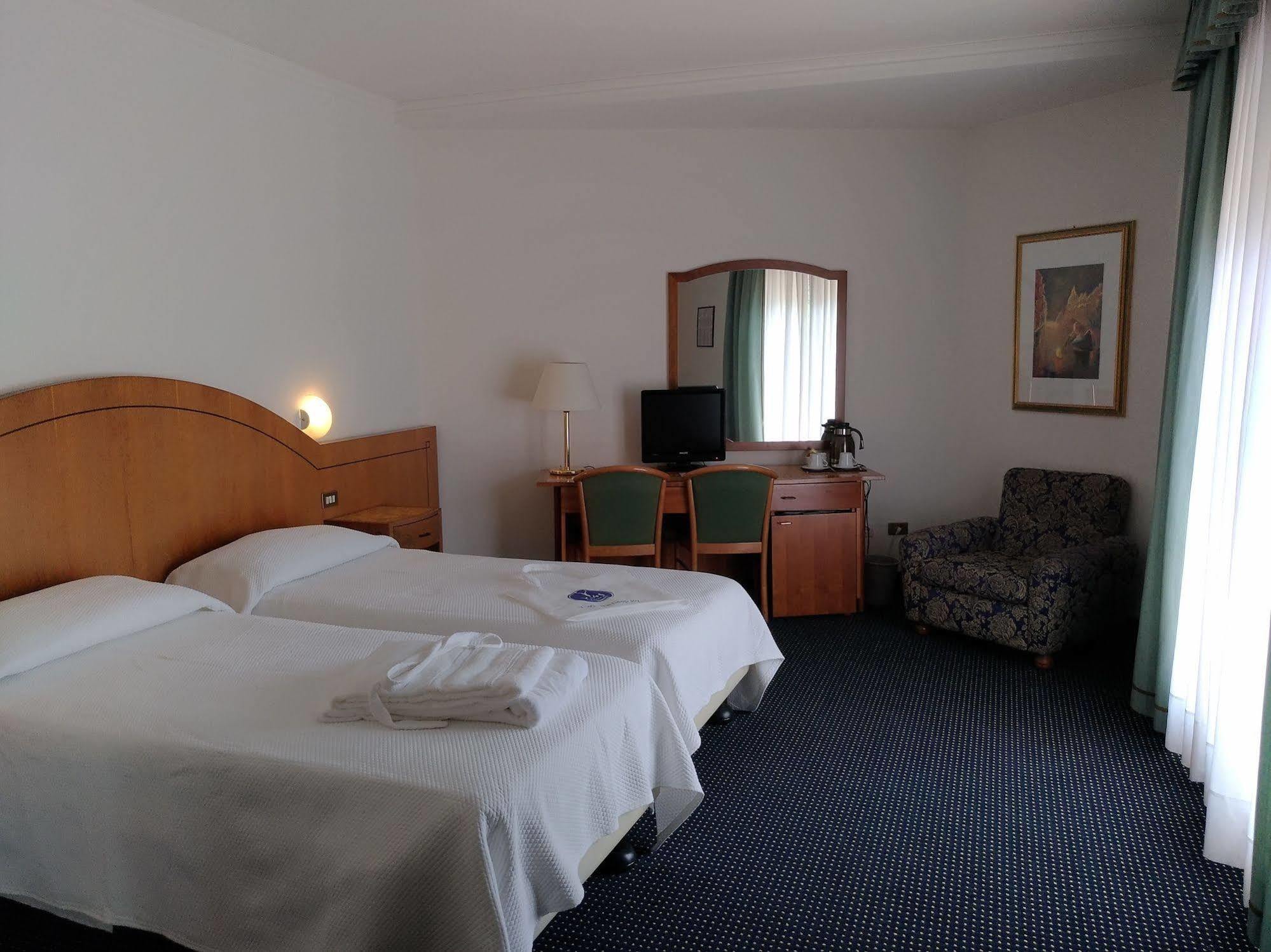 Hotel Terme Millepini Montegrotto Terme Buitenkant foto